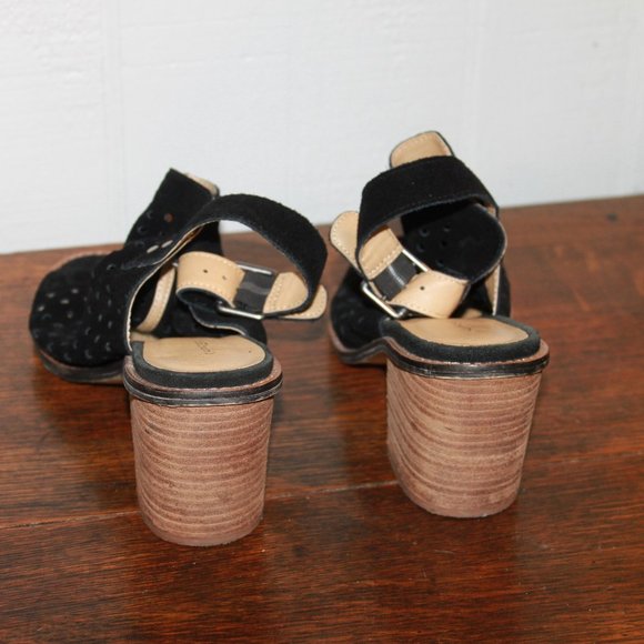 SALE: Chinese Laundry Black Velvet Heels Decorative Top w/ Ankle Strap Size 8.5 - Picture 6 of 7